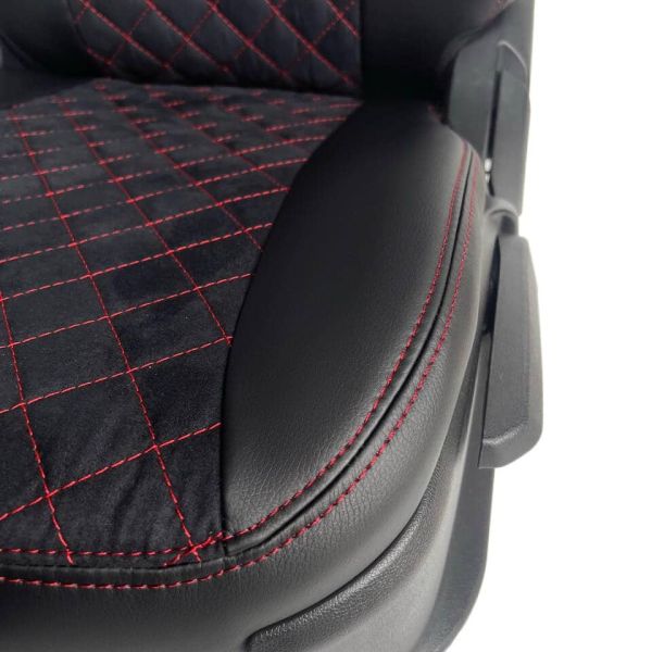 Чехлы Алькантара на Hyundai Getz 2002-2011 г.в. Чехлы Алькантара на Hyundai Getz 2002-2011 г.в.