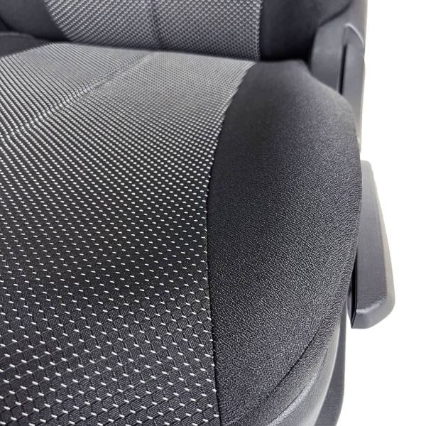 Чехлы из Жаккарда на Hyundai Getz 2002-2011 г.в. Чехлы из Жаккарда на Hyundai Getz 2002-2011 г.в.